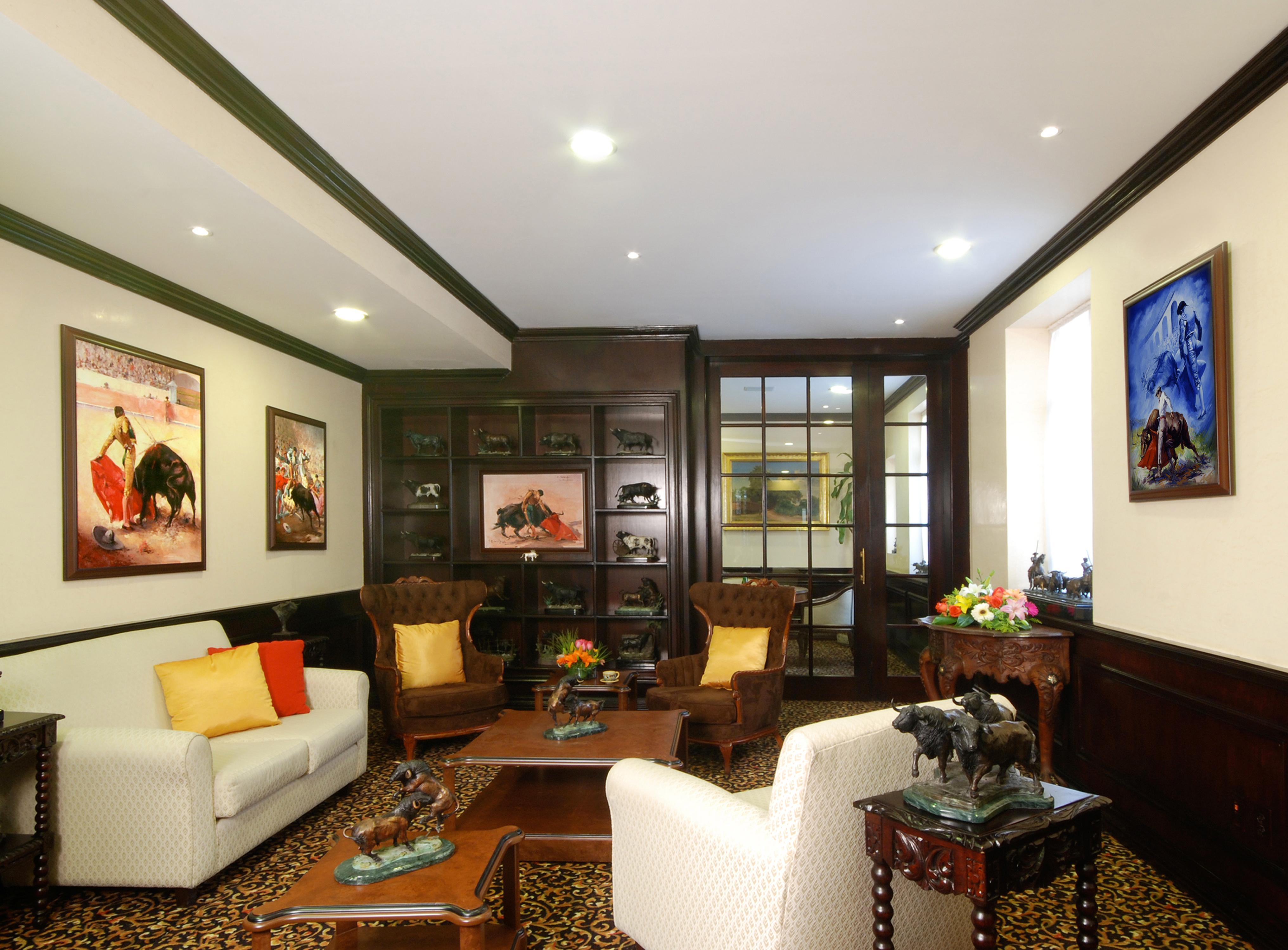 فندق جنيف مدينة مكسيكو المظهر الخارجي الصورة The living room of the Governor's Suite